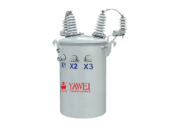 TRANSFORMADOR MONOFÁSICO MONTADO EN POLOS